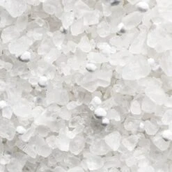 Calcium Chloride Ice Melt Blend | 20-Pound 13 Calcium Chloride Ice Melt Blend | 20-Pound -Snow Gear Shop Snow20Joe20LLC MELT20ESBxxLifestylexx3xxca4529